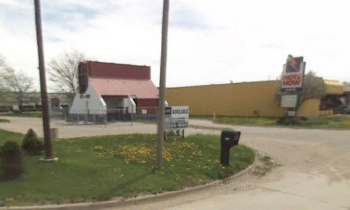 Hot n Now Hamburgers - Kalamazoo - 2325 S Sprinkle Rd (newer photo)